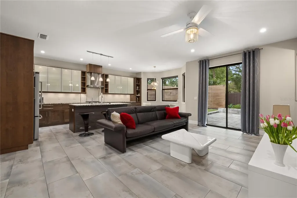 3526 E Crystal Lake Avenue Orlando FL 32806