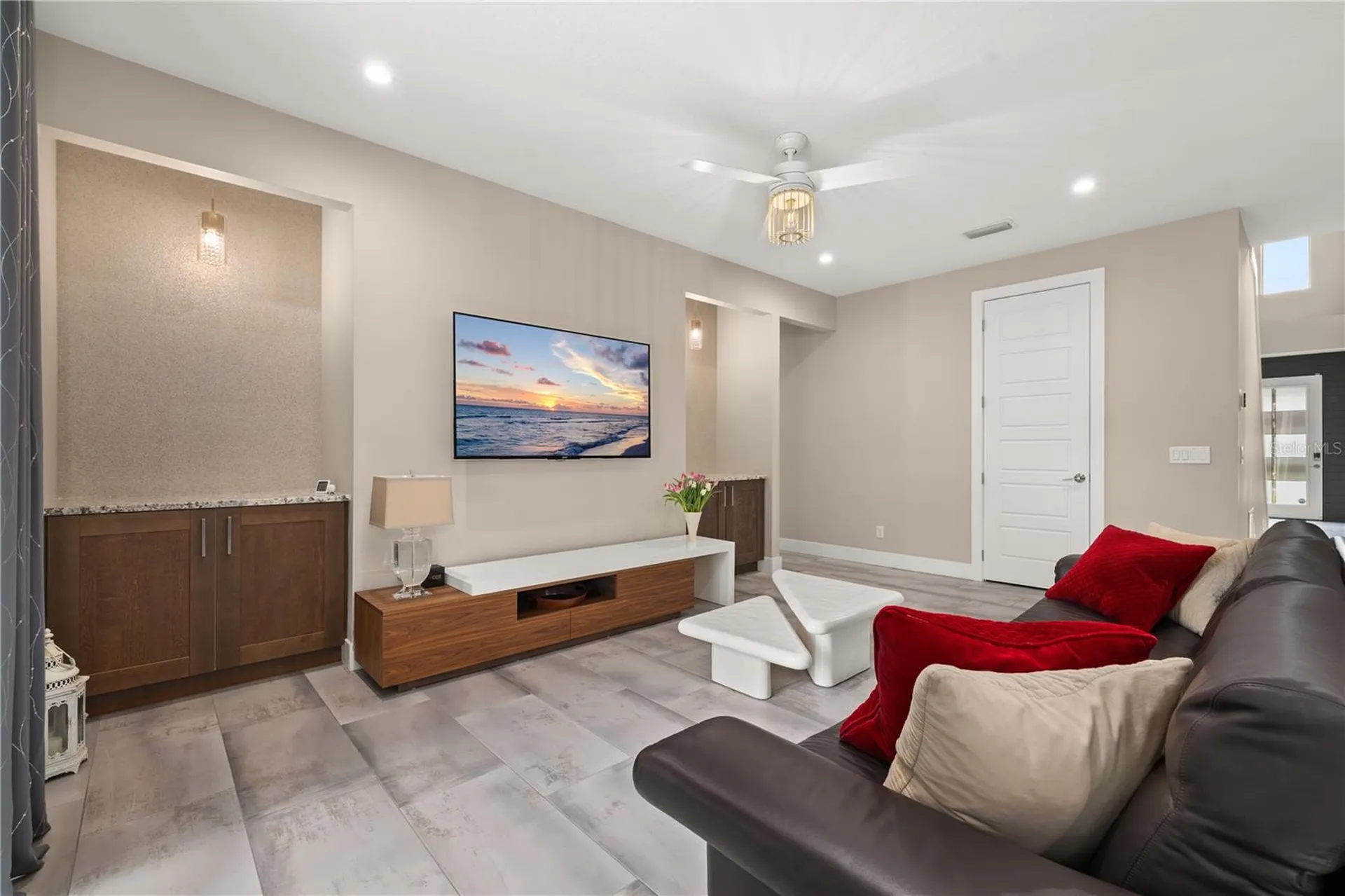 3526 E Crystal Lake Avenue Orlando FL 32806