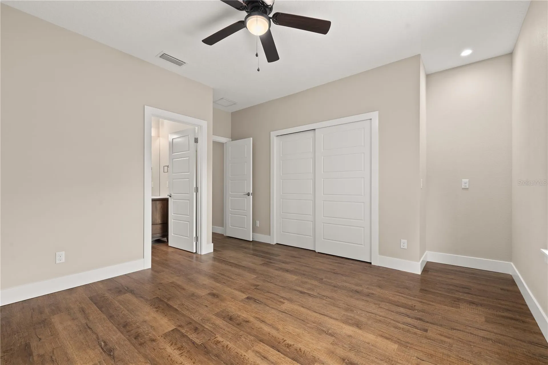 3526 E Crystal Lake Avenue Orlando FL 32806