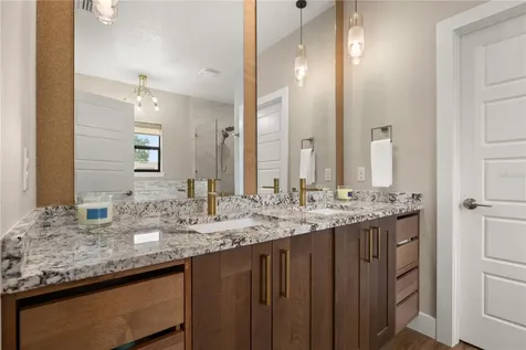 3526 E Crystal Lake Avenue Orlando FL 32806