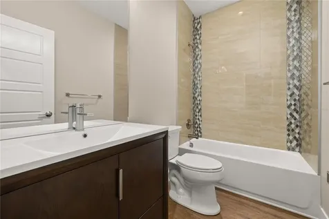 3526 E Crystal Lake Avenue Orlando FL 32806