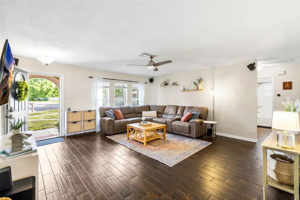5820 99th Avenue N Pinellas Park FL 33782