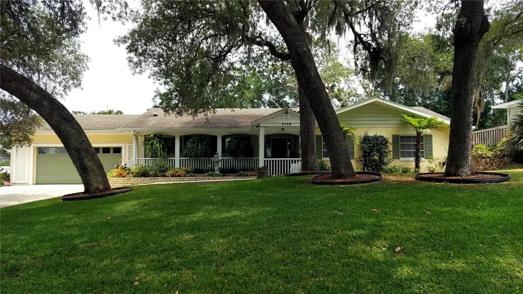 2308 Overlook Drive Mount Dora FL 32757
