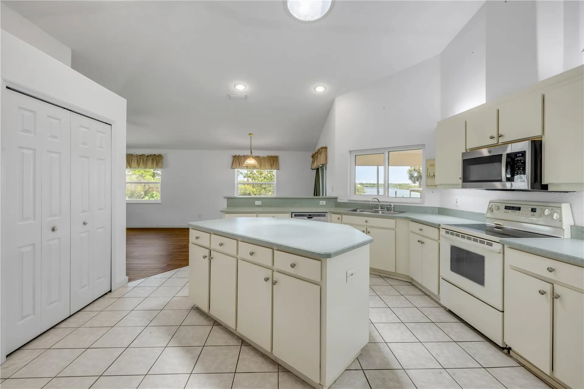 192 Azalea Road Edgewater FL 32141