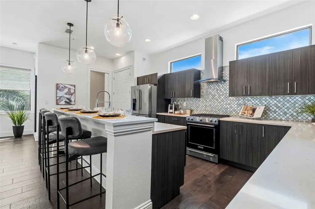 300 Delmar Terrace S St Petersburg FL 33701