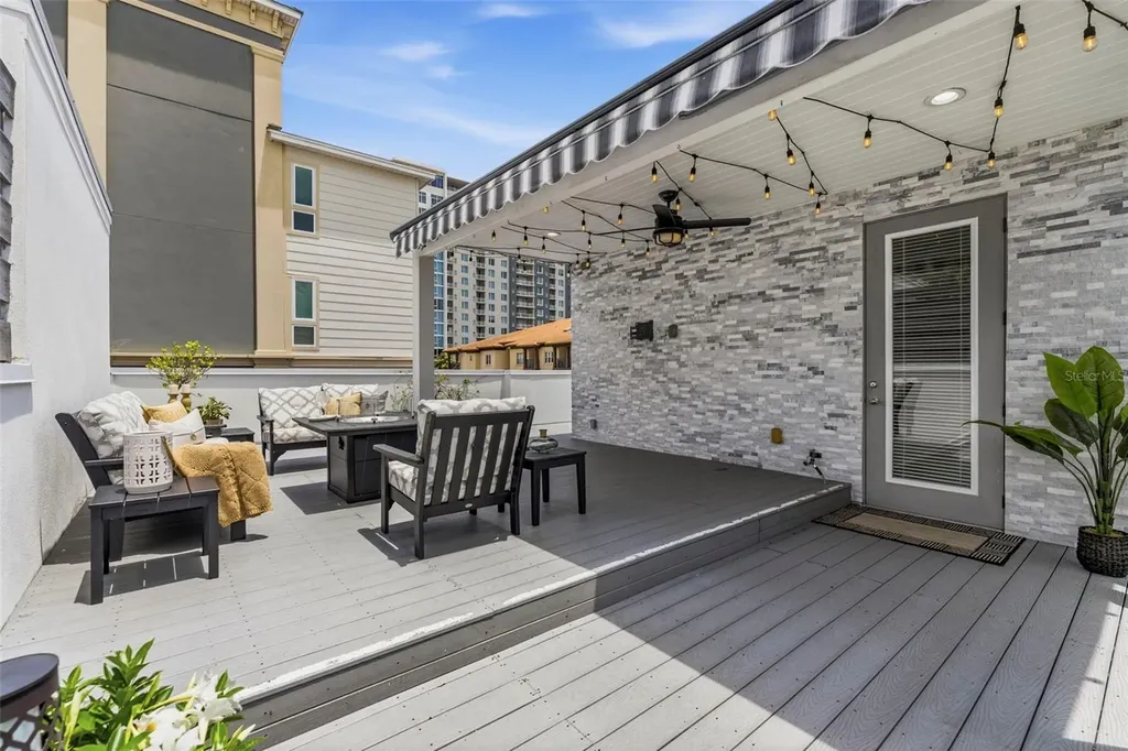 300 Delmar Terrace S St Petersburg FL 33701