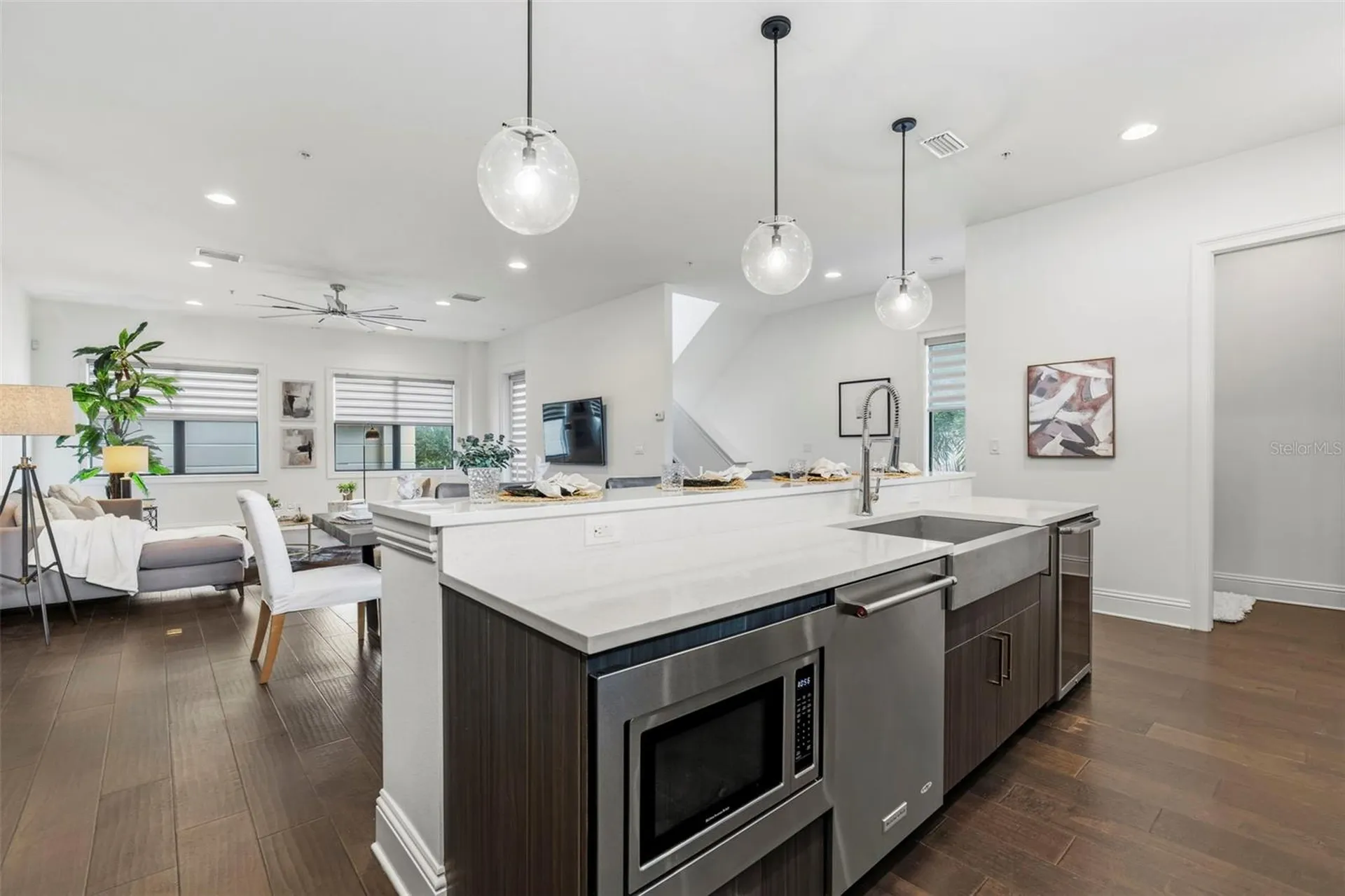 300 Delmar Terrace S St Petersburg FL 33701