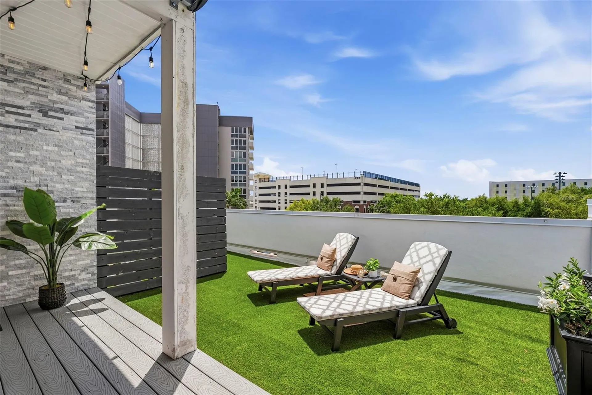 300 Delmar Terrace S St Petersburg FL 33701