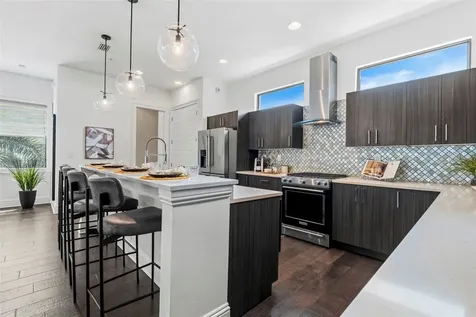 300 Delmar Terrace S St Petersburg FL 33701
