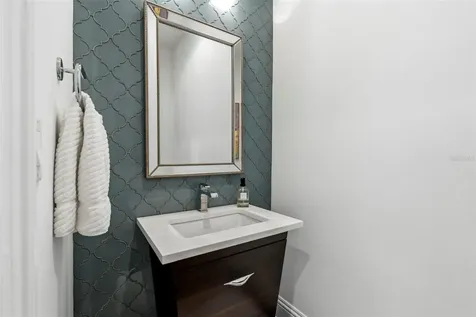 300 Delmar Terrace S St Petersburg FL 33701