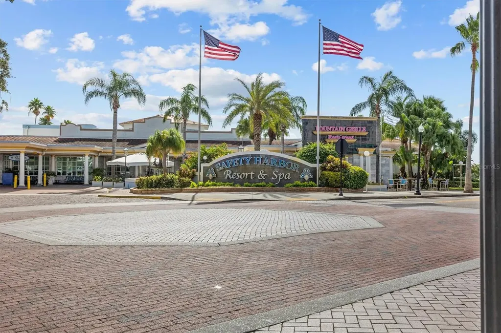 515 2nd Street N Safety Harbor FL 34695