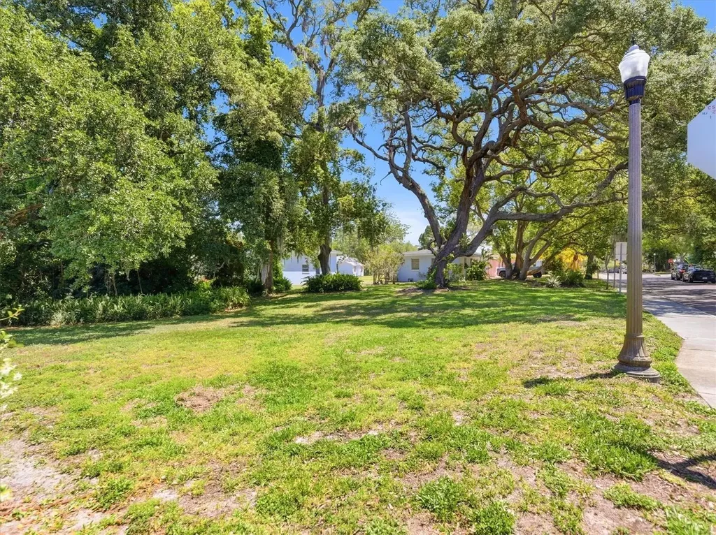 515 2nd Street N Safety Harbor FL 34695