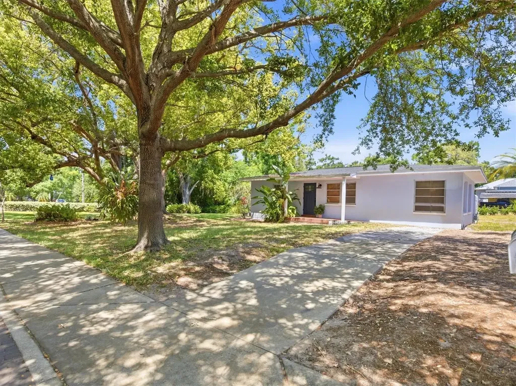 515 2nd Street N Safety Harbor FL 34695
