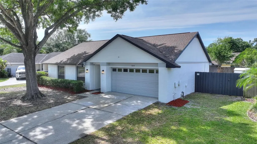 5104 Garden Vale Avenue Tampa FL 33624