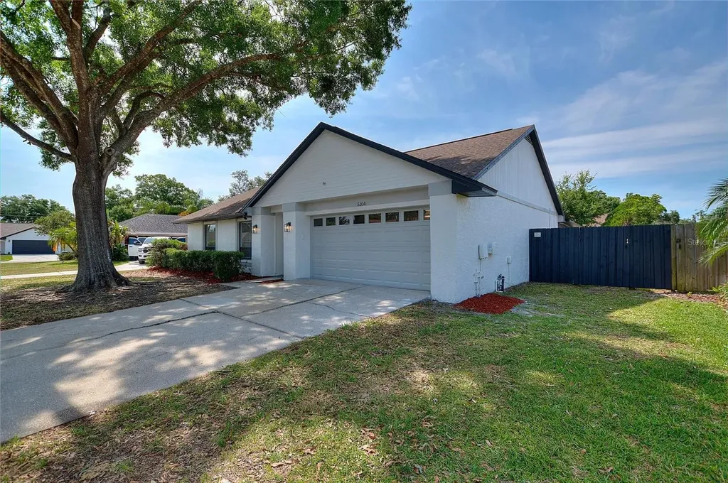 5104 Garden Vale Avenue Tampa FL 33624