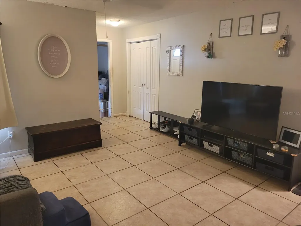 9321 91st Street Seminole FL 33777