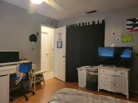 9321 91st Street Seminole FL 33777