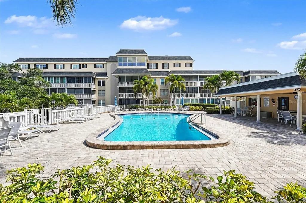 139 Bluff View Drive Belleair Bluffs FL 33770