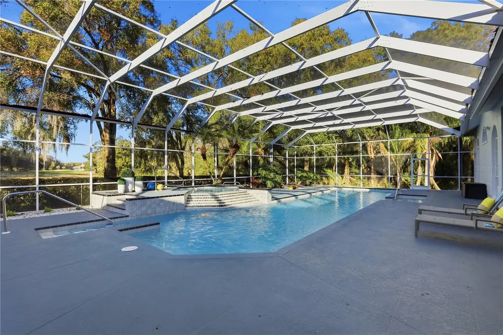 466 Tall Oak Trail Tarpon Springs FL 34688