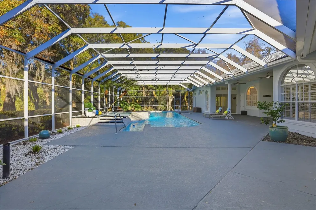 466 Tall Oak Trail Tarpon Springs FL 34688