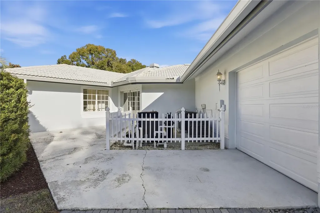 466 Tall Oak Trail Tarpon Springs FL 34688