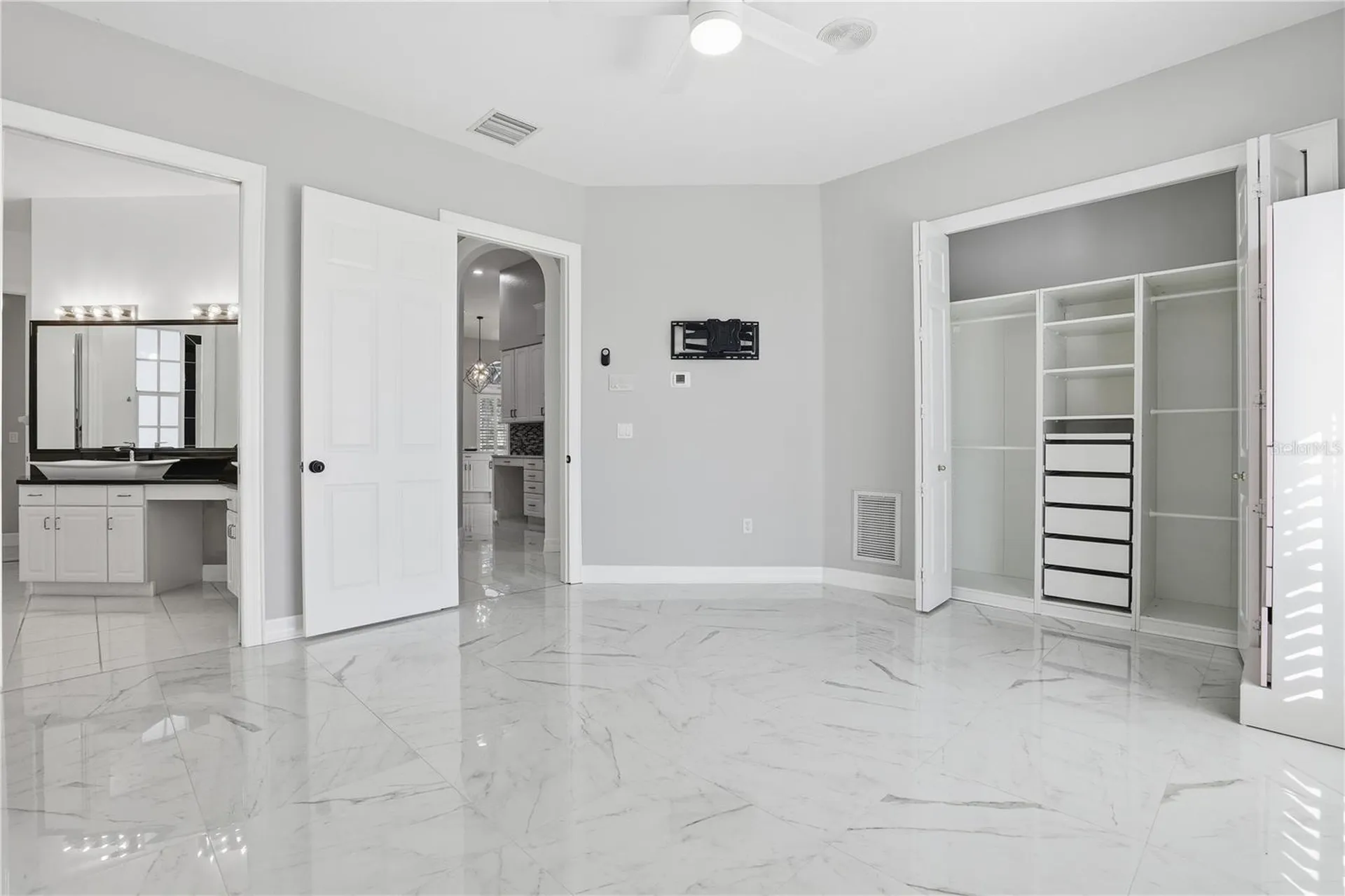466 Tall Oak Trail Tarpon Springs FL 34688