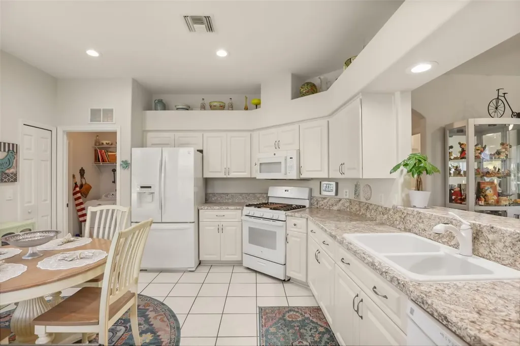 5190 China Sea Drive Tavares FL 32778