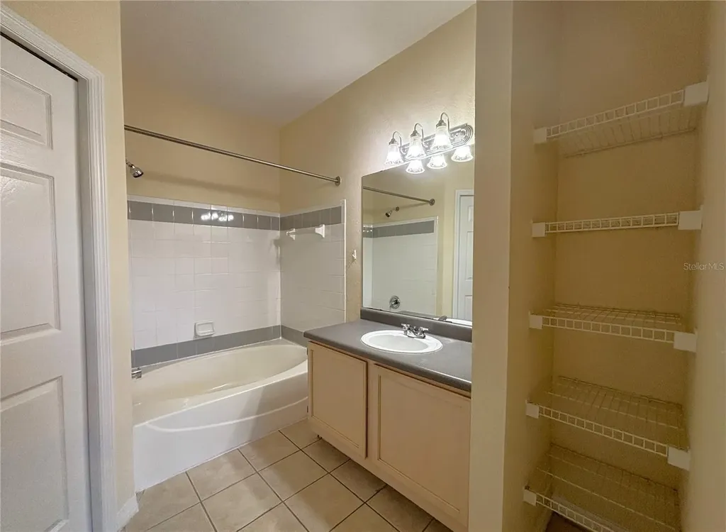 6663 Queens Borough Avenue Orlando FL 32835