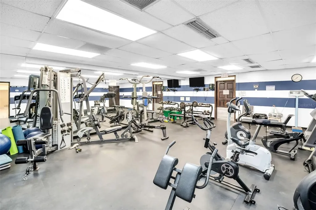 10036 63rd Avenue N St Petersburg FL 33708