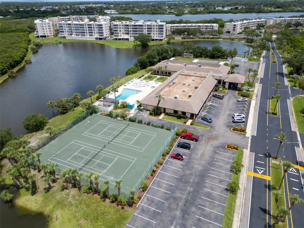 10036 63rd Avenue N St Petersburg FL 33708