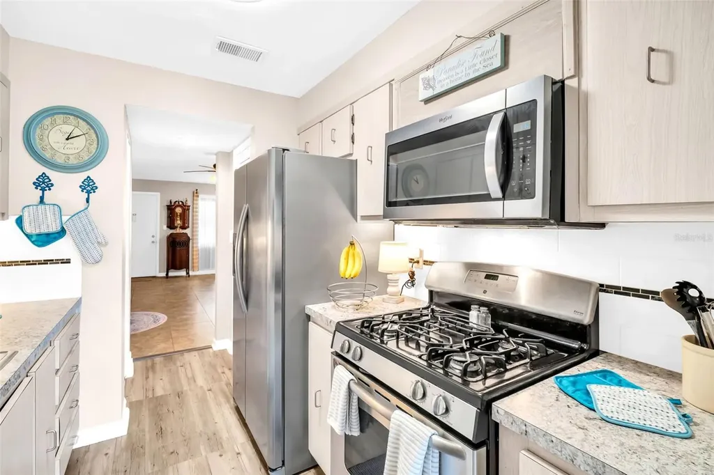 10036 63rd Avenue N St Petersburg FL 33708