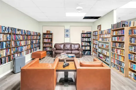 10036 63rd Avenue N St Petersburg FL 33708