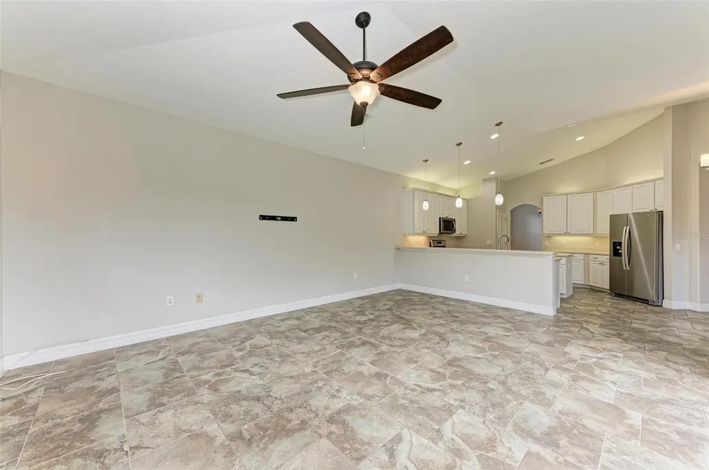 337 Snapdragon Loop Bradenton FL 34212