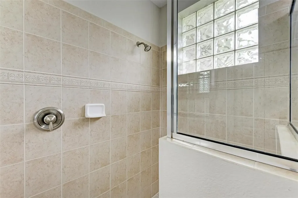 337 Snapdragon Loop Bradenton FL 34212
