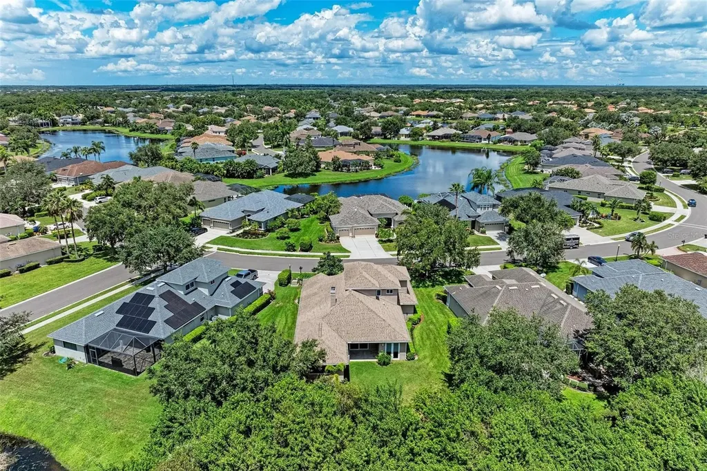 337 Snapdragon Loop Bradenton FL 34212
