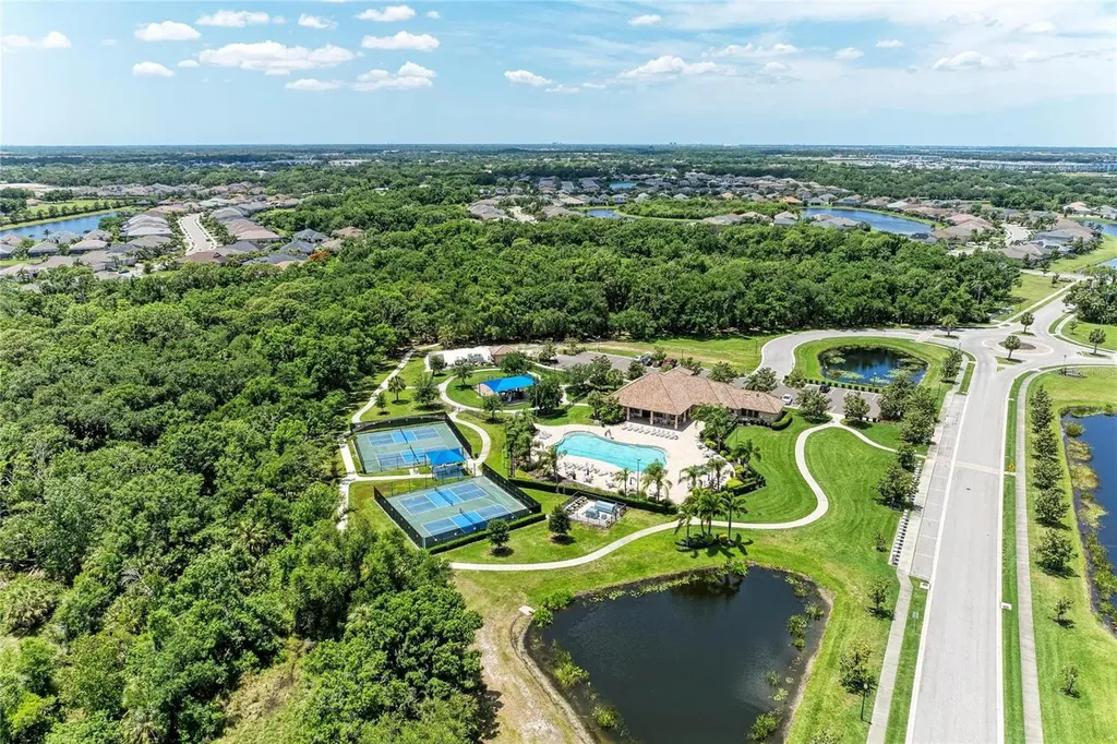 337 Snapdragon Loop Bradenton FL 34212