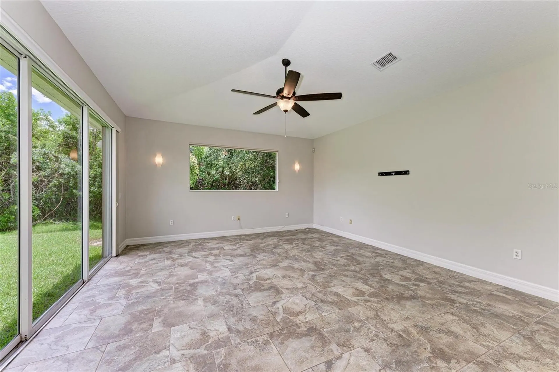 337 Snapdragon Loop Bradenton FL 34212