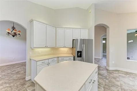 337 Snapdragon Loop Bradenton FL 34212