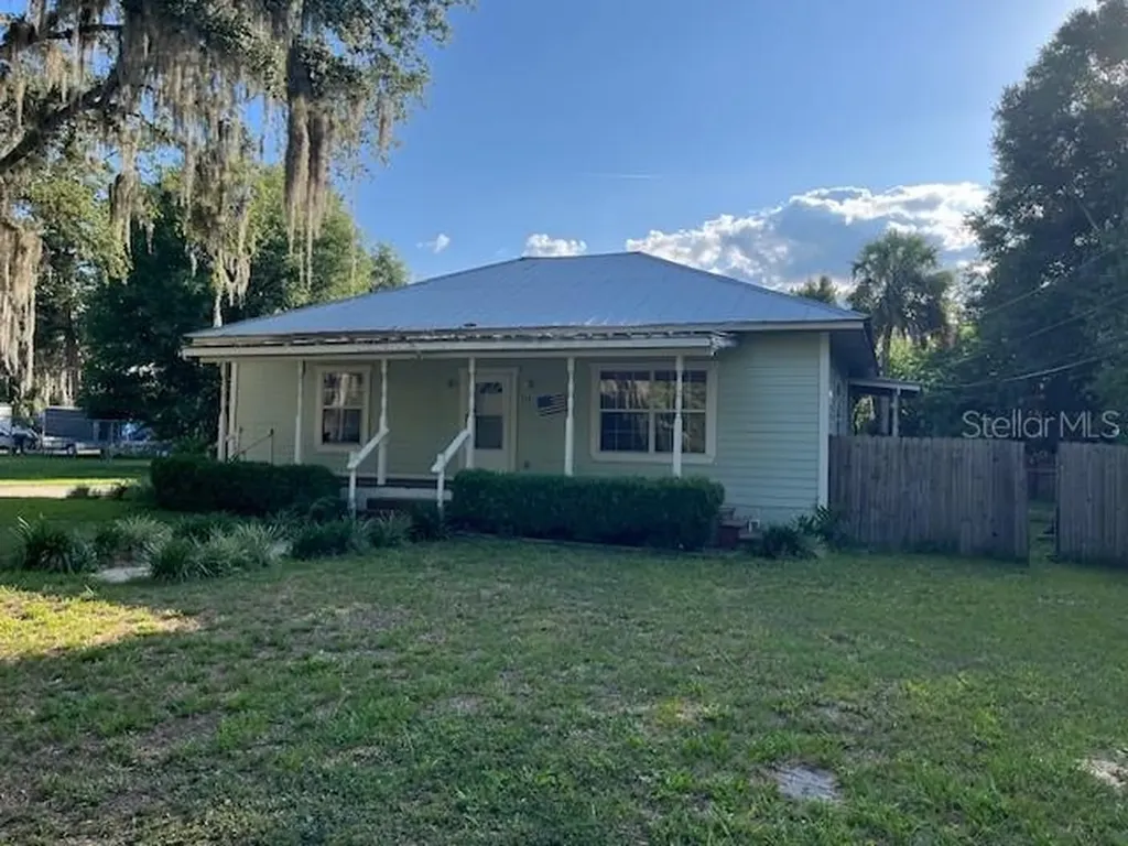 350 NW 249th Street Newberry FL 32669