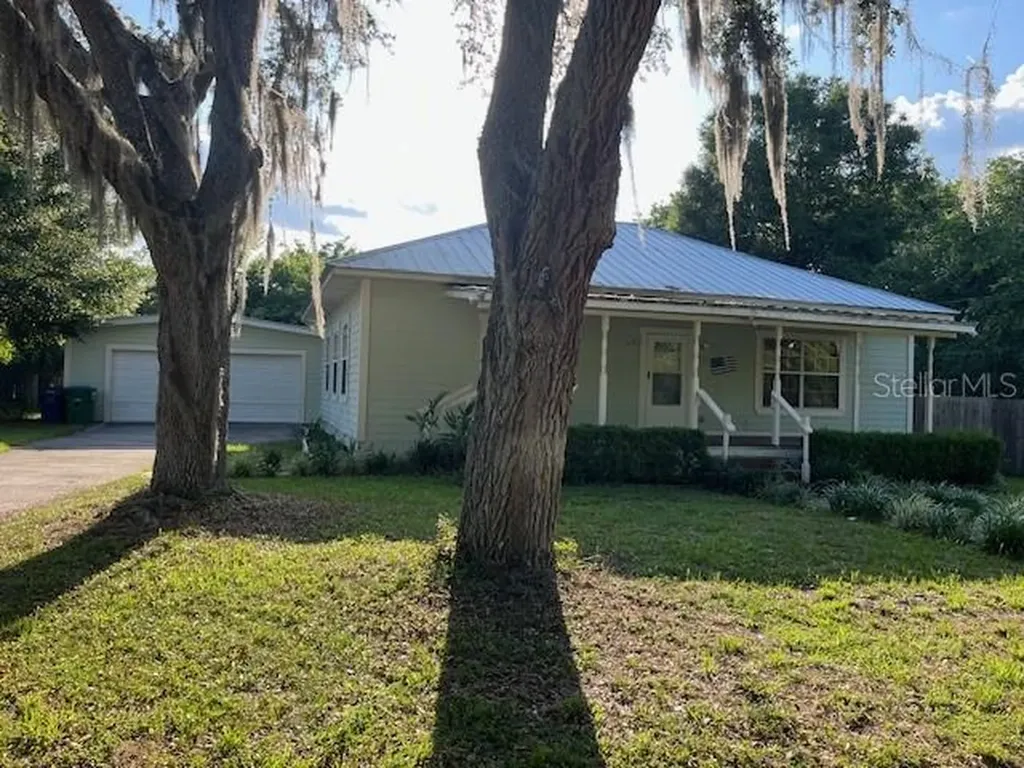 350 NW 249th Street Newberry FL 32669