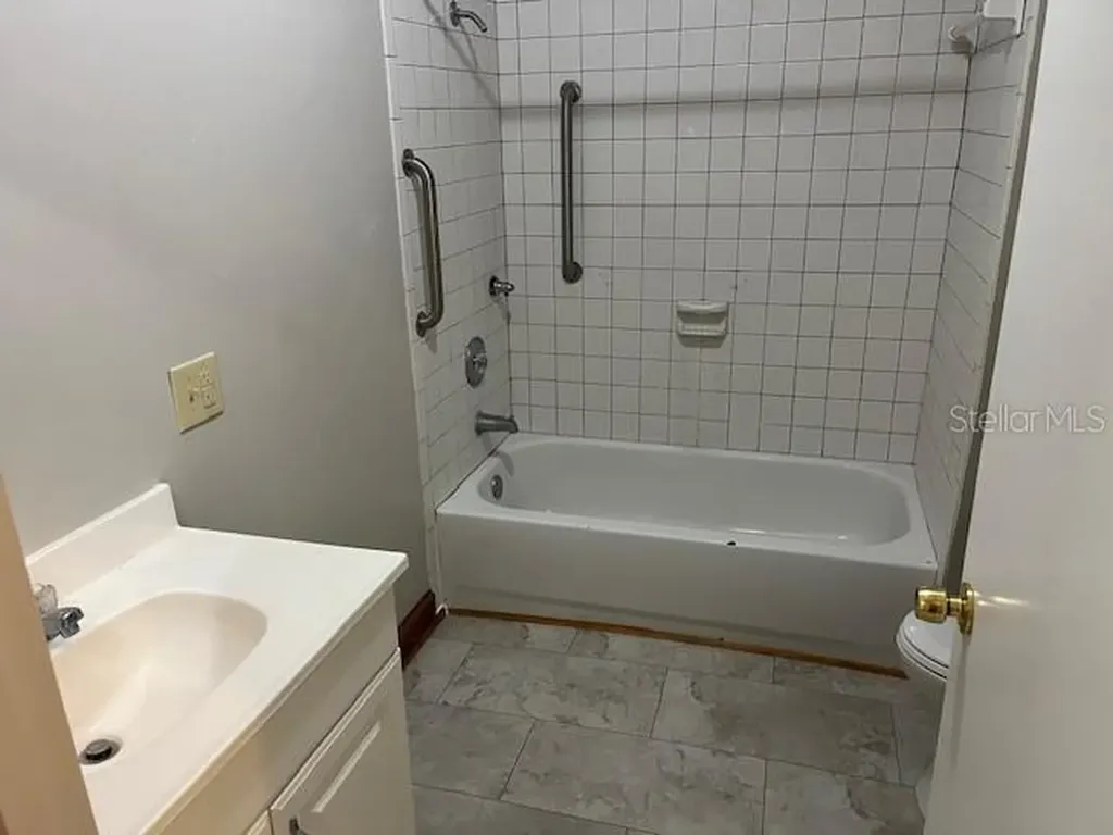 350 NW 249th Street Newberry FL 32669