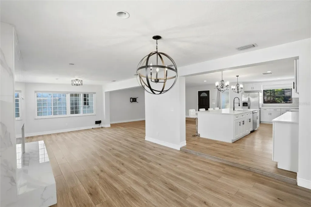 1349 Viewtop Drive Clearwater FL 33764
