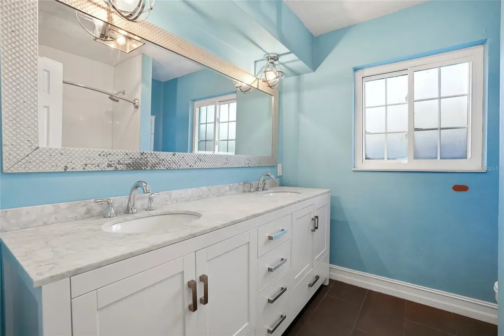 1349 Viewtop Drive Clearwater FL 33764