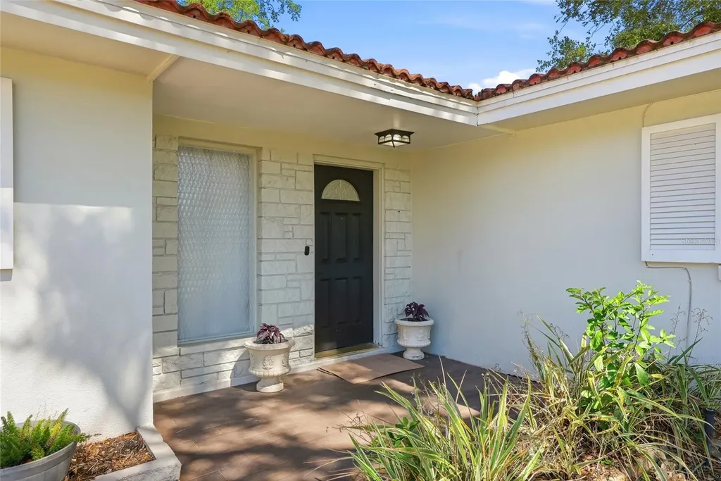 1349 Viewtop Drive Clearwater FL 33764