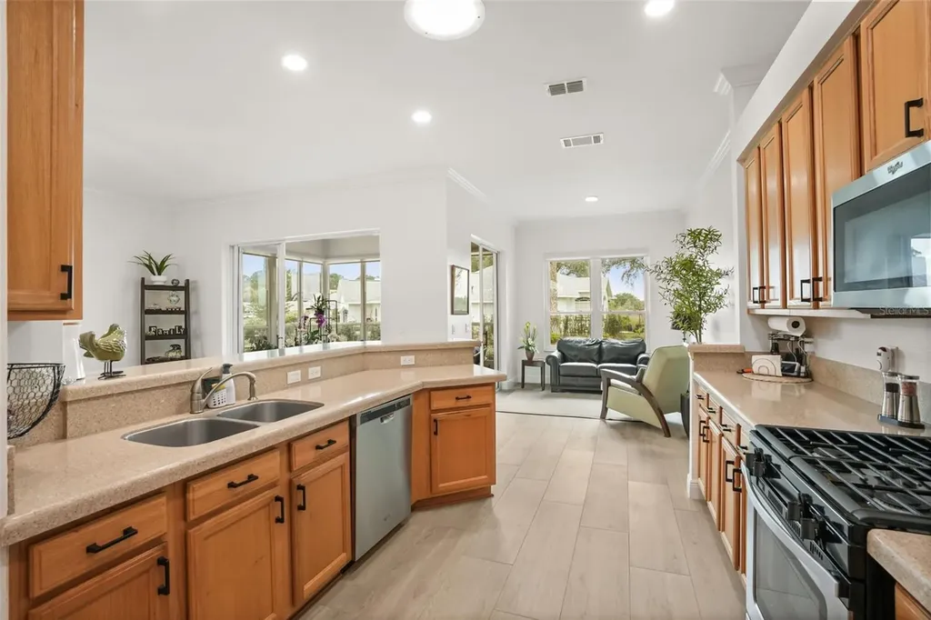 5843 Princess Caroline Place Leesburg FL 34748