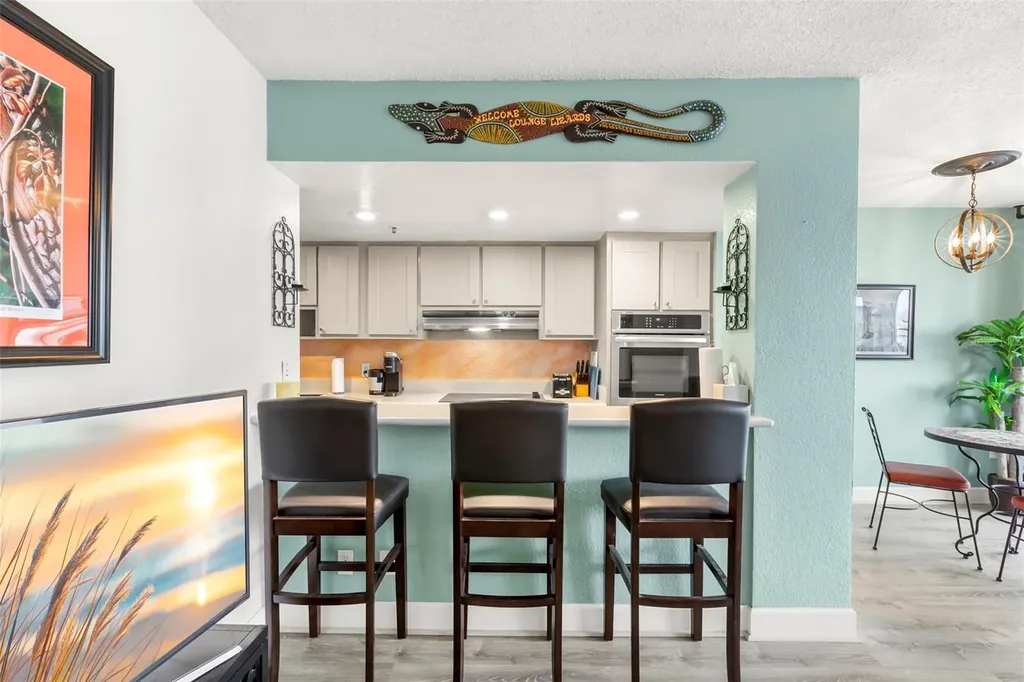 470 3rd Street S St Petersburg FL 33701