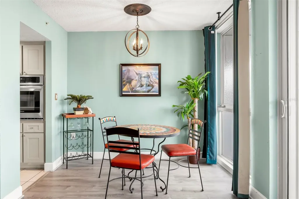 470 3rd Street S St Petersburg FL 33701