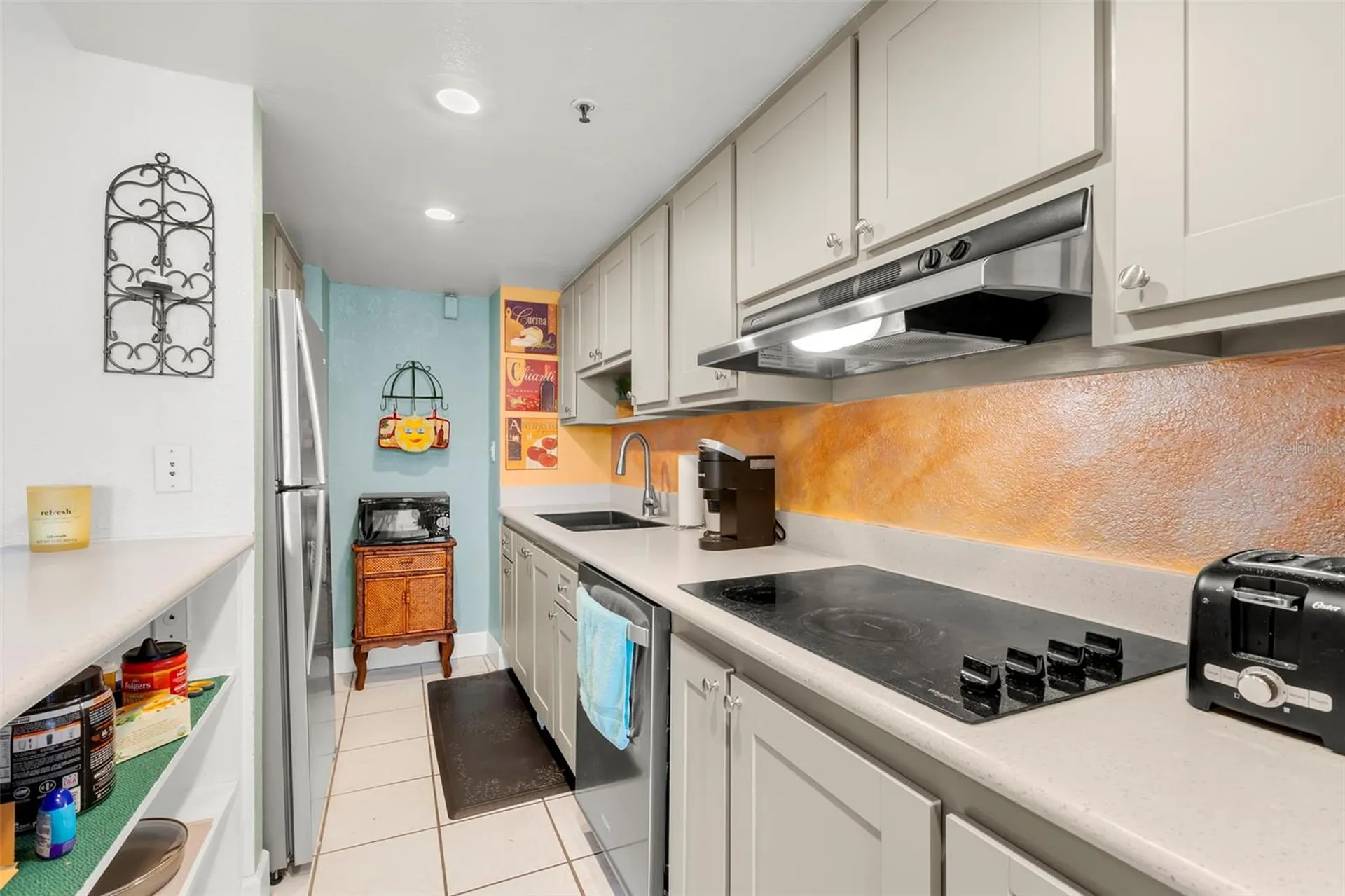 470 3rd Street S St Petersburg FL 33701