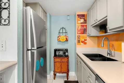 470 3rd Street S St Petersburg FL 33701