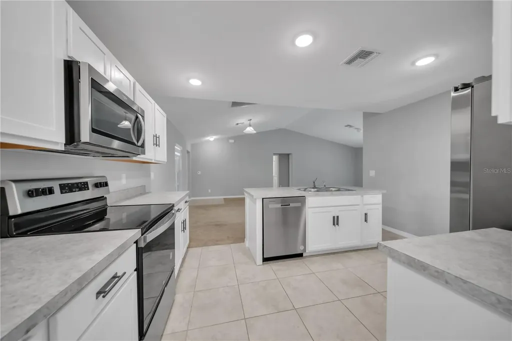 2617 53rd St W Lehigh Acres FL 33971